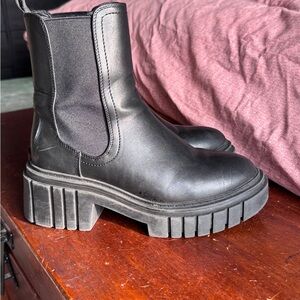 Wild Fable Black Chunky Chelsea Boots 8.5